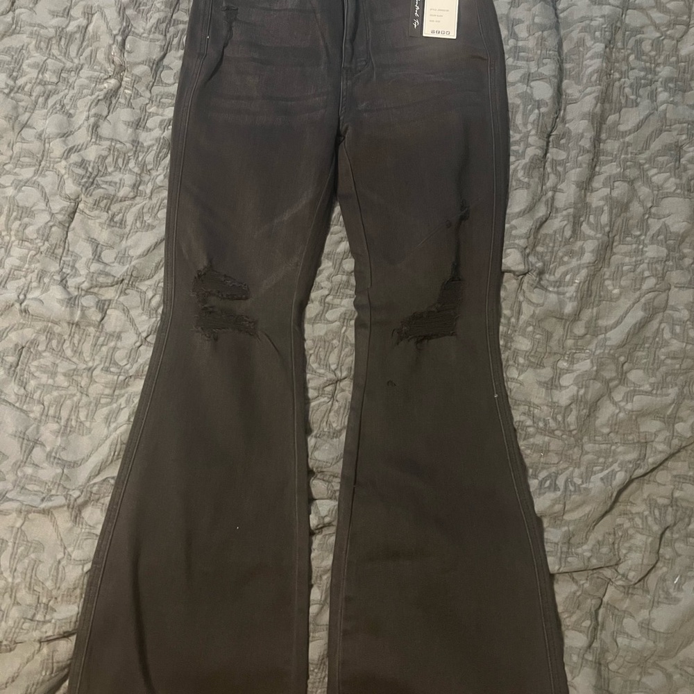 Judy Blue HW Tummy Control Flare Black Distressed Demin